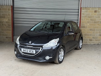 Used Peugeot 208 2013 for sale - 79551917: Photo
