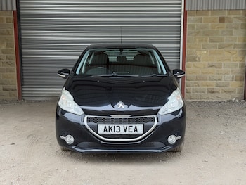 Used Peugeot 208 2013 for sale - 79551917: Photo