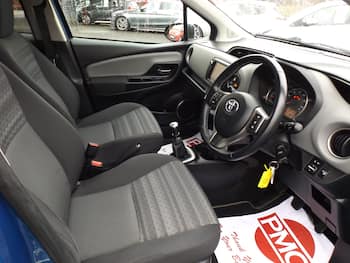 Used Toyota Yaris 2017 for sale - 79606419: Photo