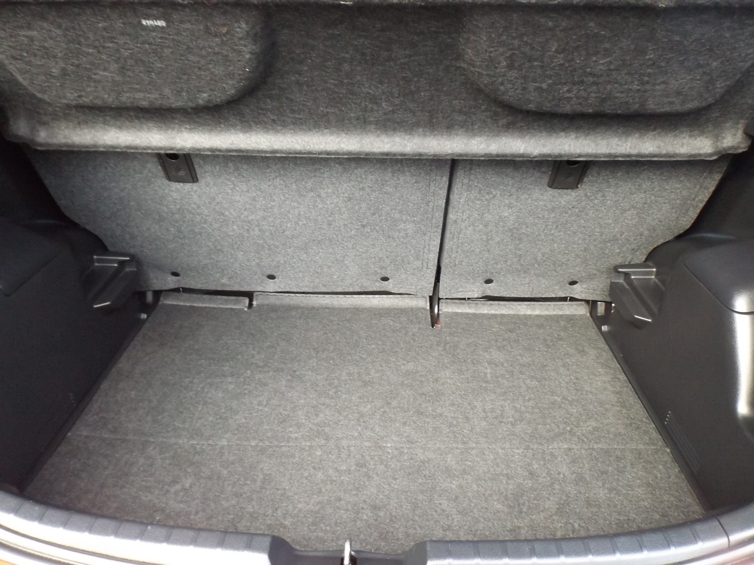 Used Toyota Yaris 2016 for sale - 76113875: Photo 10