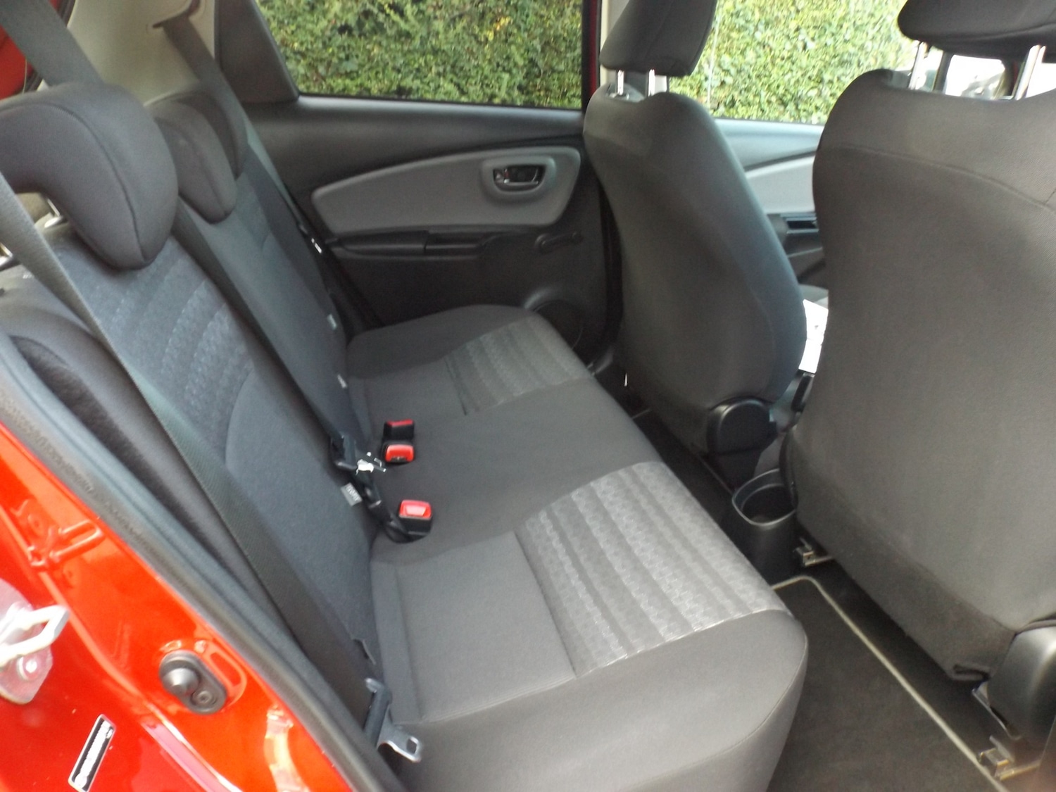 Used Toyota Yaris 2016 for sale - 76113875: Photo 9