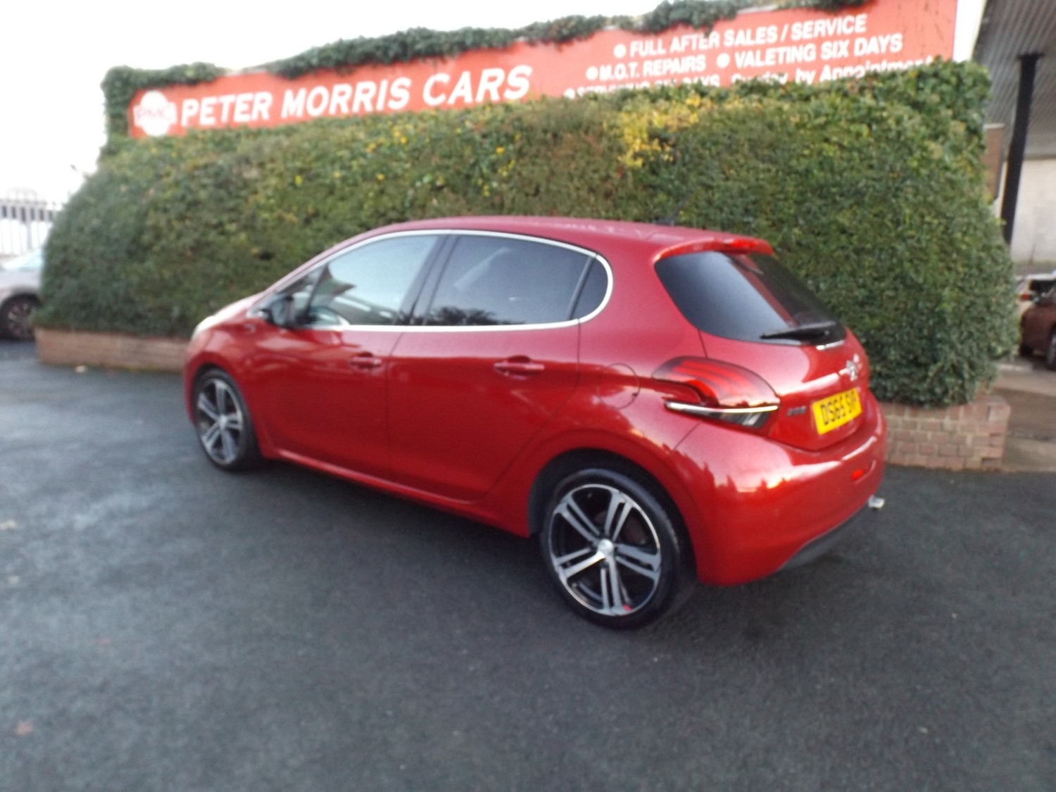 Used Peugeot 208 2015 for sale - 76367030: Photo 2