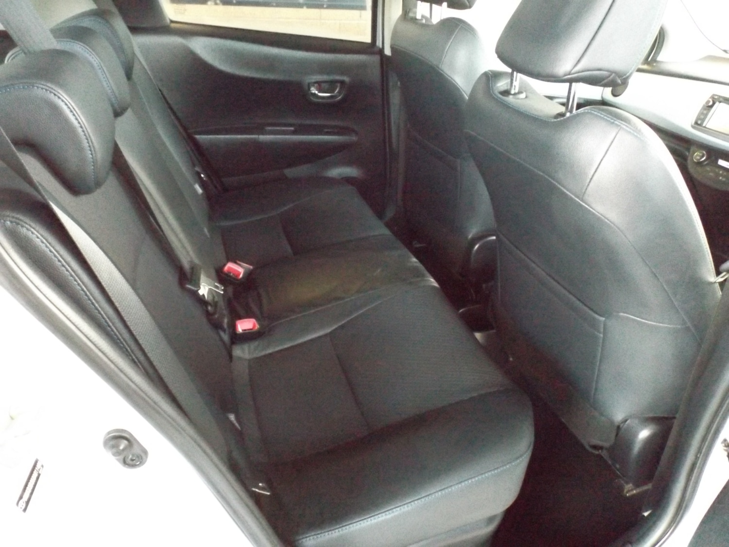 Used Toyota Yaris 2012 for sale - 76532294: Photo 4