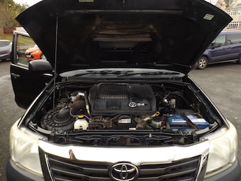 Used Toyota Hilux 2012 for sale - 76720070: Photo