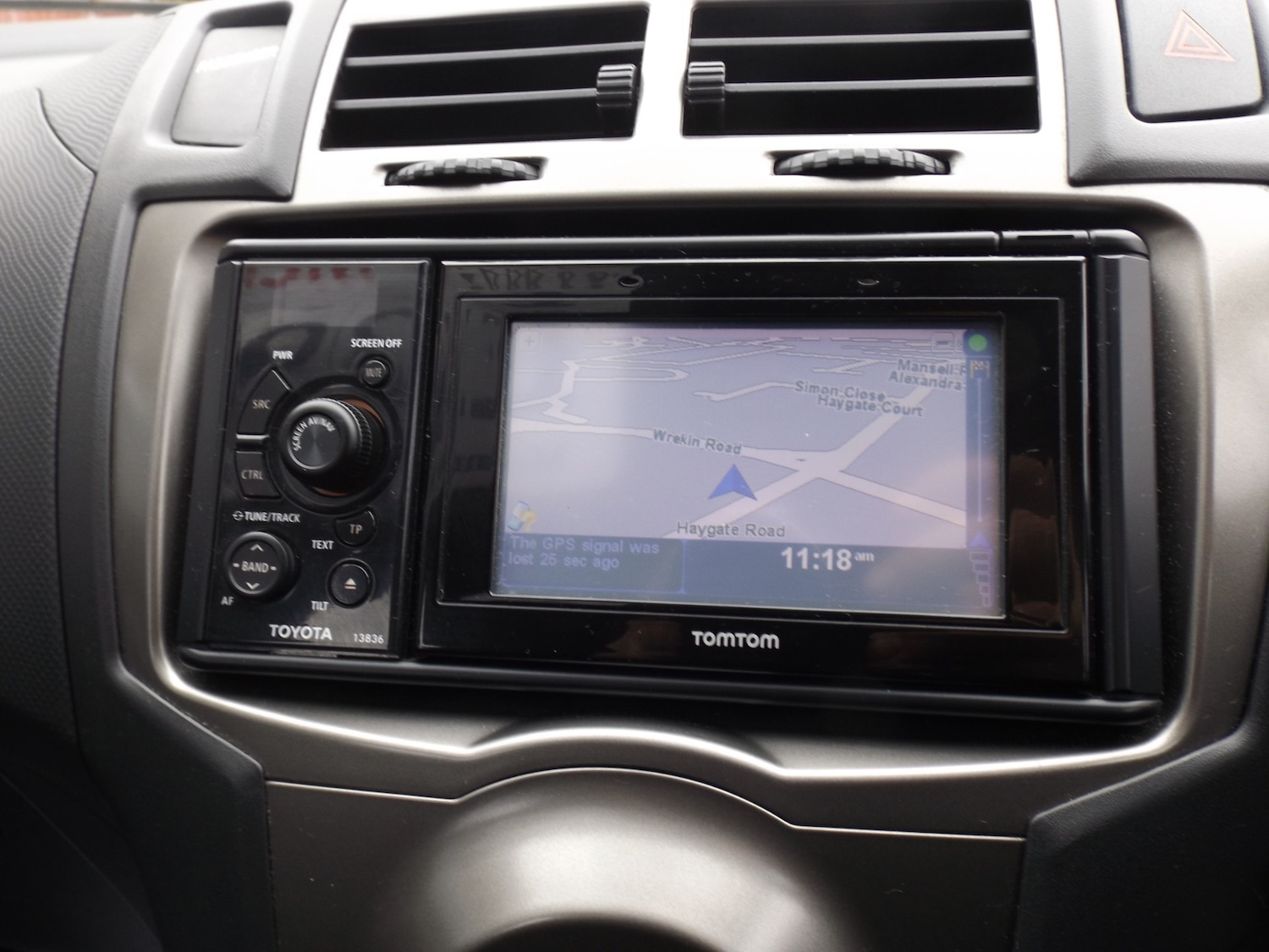 Used Toyota Yaris 2011 for sale - 76288516: Photo 3