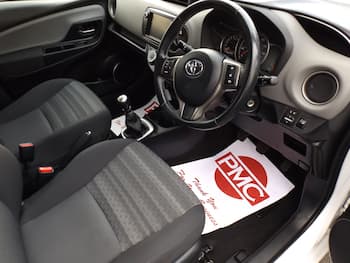 Used Toyota Yaris 2017 for sale - 79605999: Photo