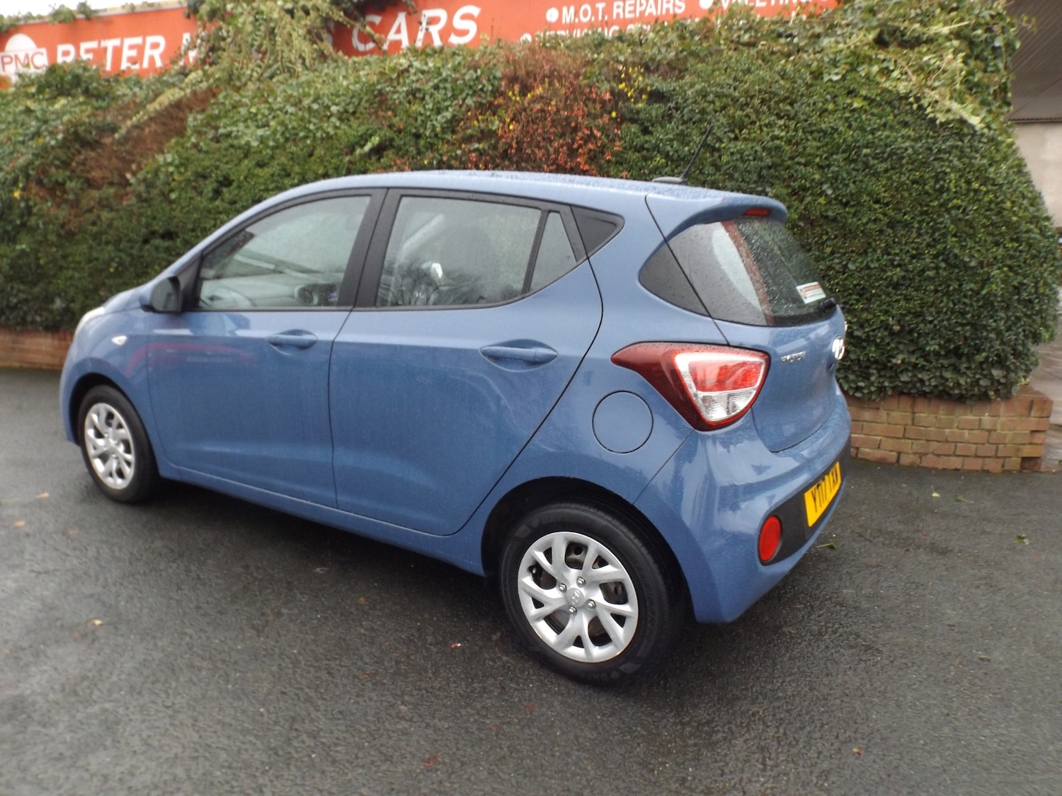 Used Hyundai i10 2017 for sale - 76932326: Photo 2