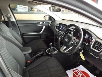 Used Kia Ceed 2019 for sale - 75366901: Photo