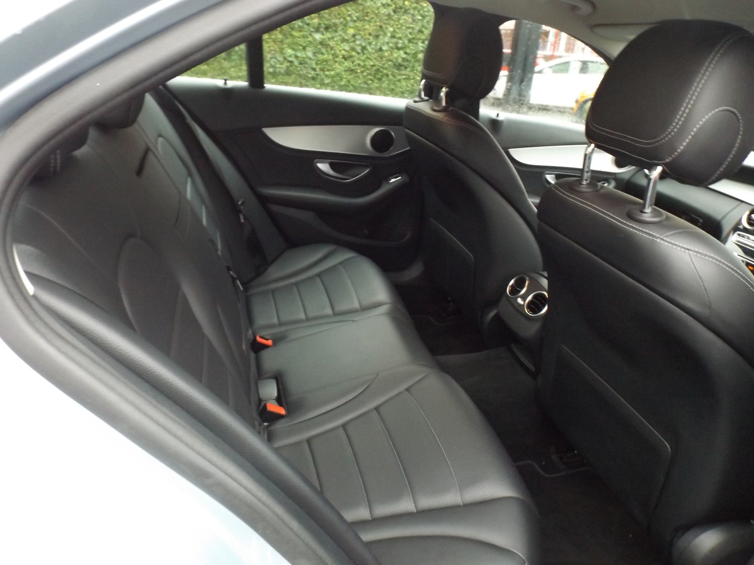 Used Mercedes-Benz C Class 2015 for sale - 76556690: Photo 3