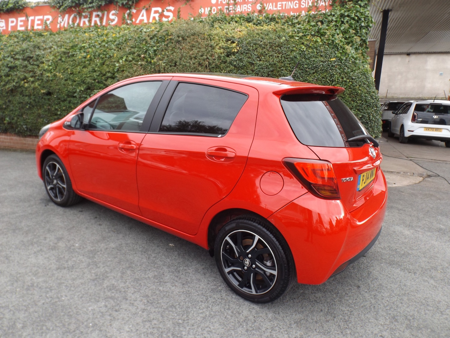 Used Toyota Yaris 2014 for sale - 76232661: Photo 2
