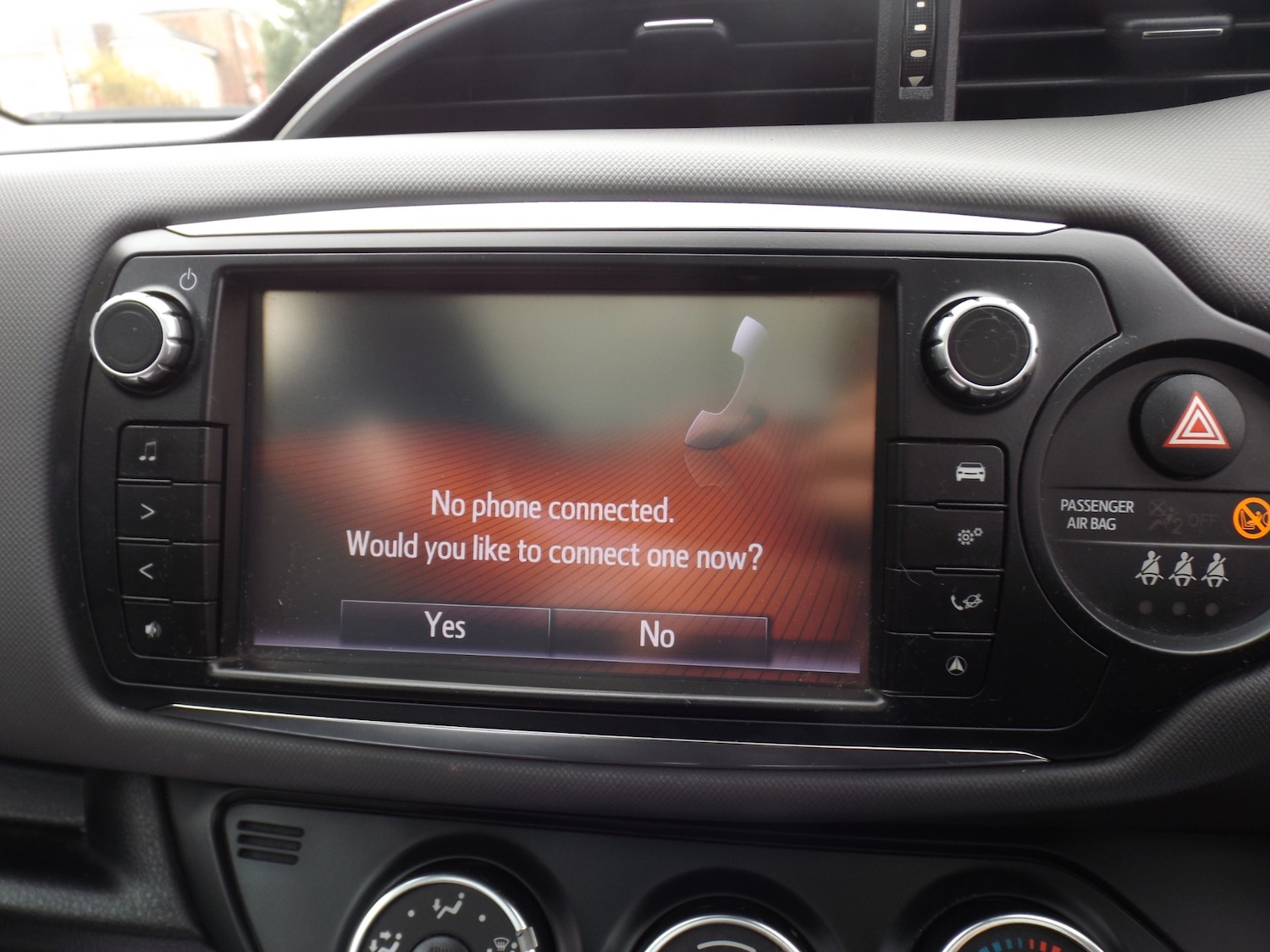 Used Toyota Yaris 2014 for sale - 76232661: Photo 4