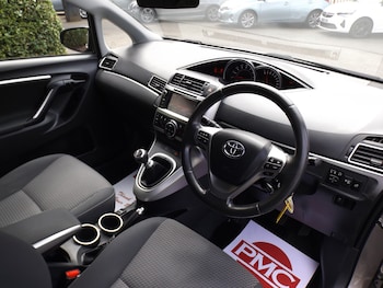 Used Toyota Verso 2015 for sale - 79125251: Photo