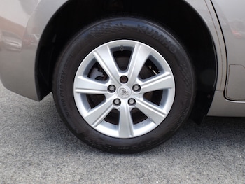 Used Toyota Verso 2015 for sale - 79125251: Photo