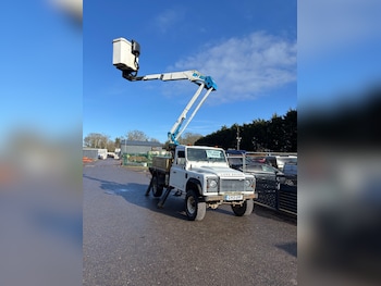 Used Land Rover Defender 2013 for sale - 77350795: Photo