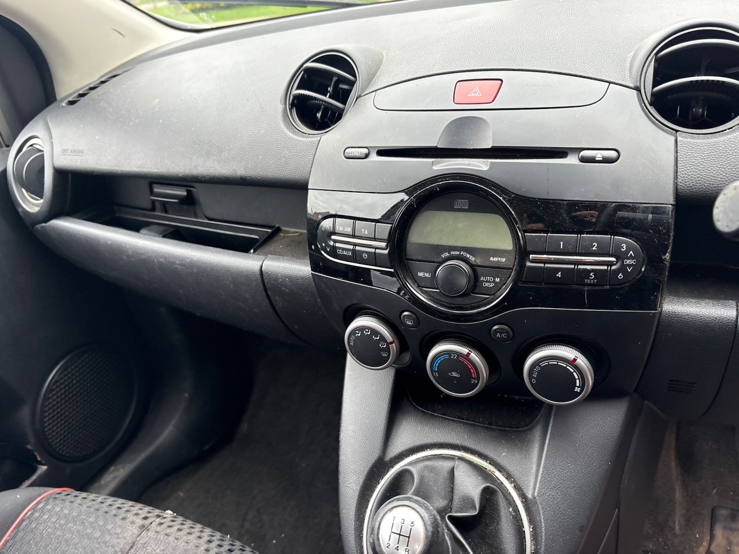 Used Mazda Mazda2 2011 for sale - 77595531: Photo 13