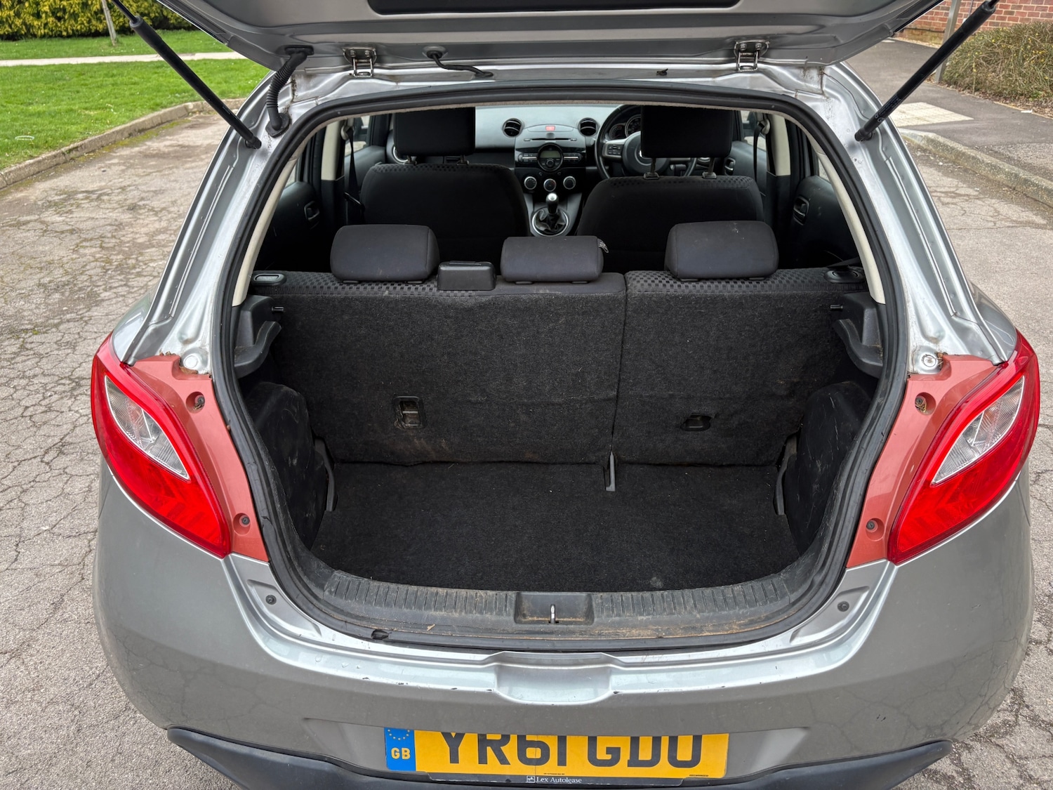 Used Mazda Mazda2 2011 for sale - 77595531: Photo 9