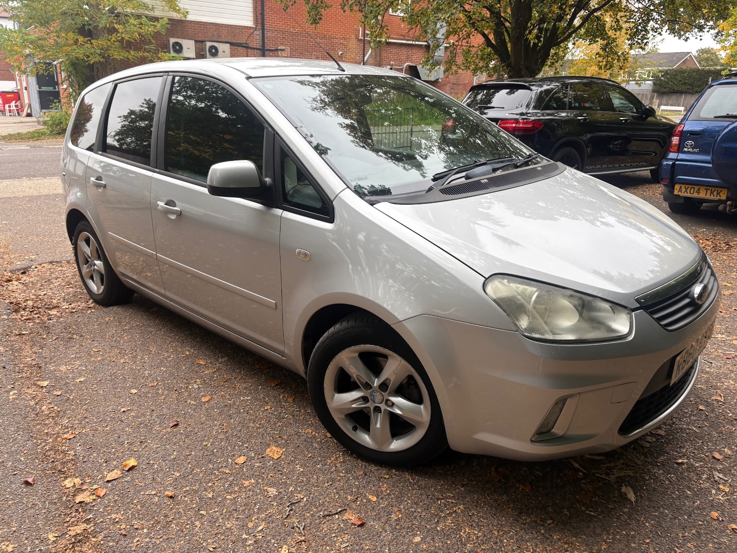 Used Ford C-Max 2010 for sale - 76252311: Photo 1