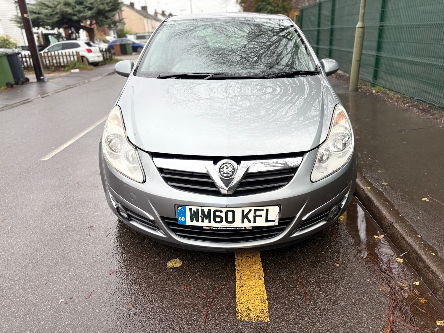 Used Vauxhall Corsa 2011 for sale - 76885199: Photo 2