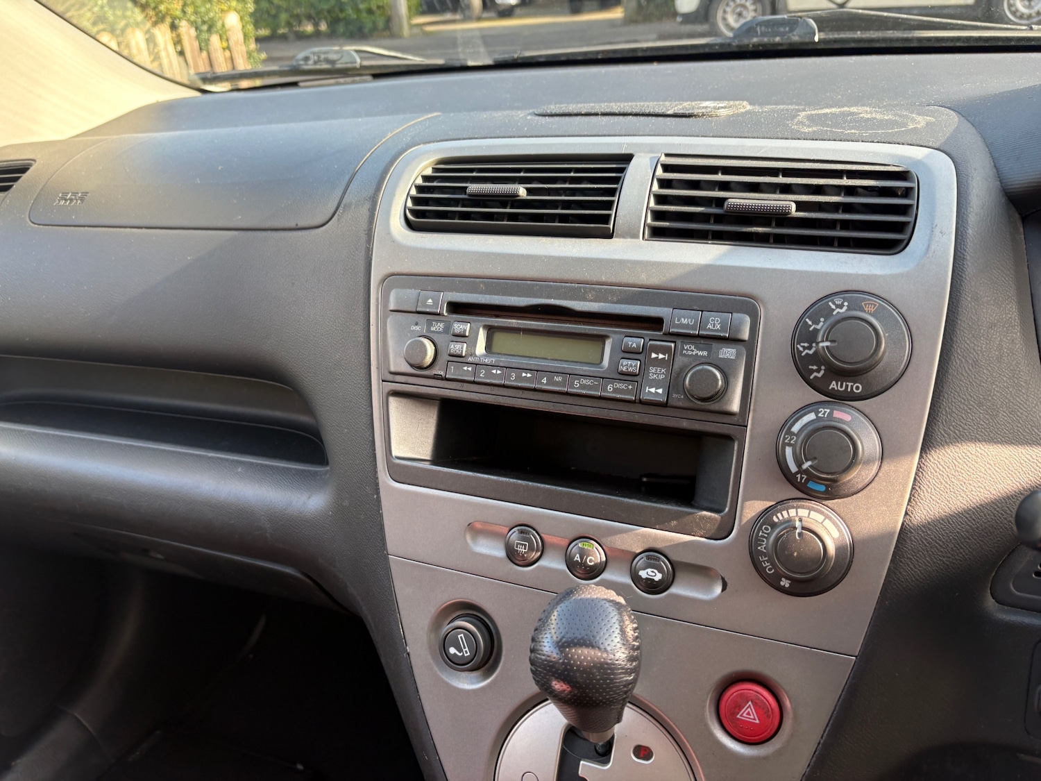 Used Honda Civic 2003 for sale - 77750359: Photo 11