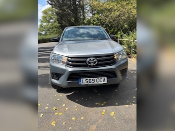 Used Toyota Hilux 2019 for sale - 79344274: Photo