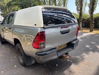 Used Toyota Hilux 2019 for sale - 79344274: Photo