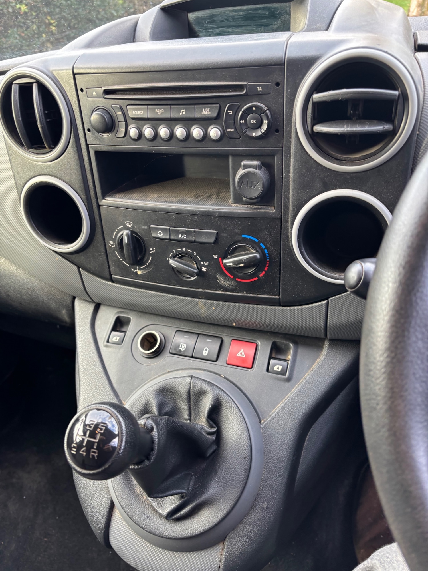 Used Peugeot Partner 2014 for sale - 76554178: Photo 9