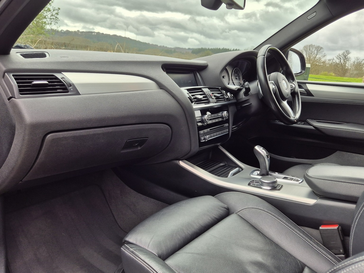 Used BMW X4 2017 for sale - 77906400: Photo 3