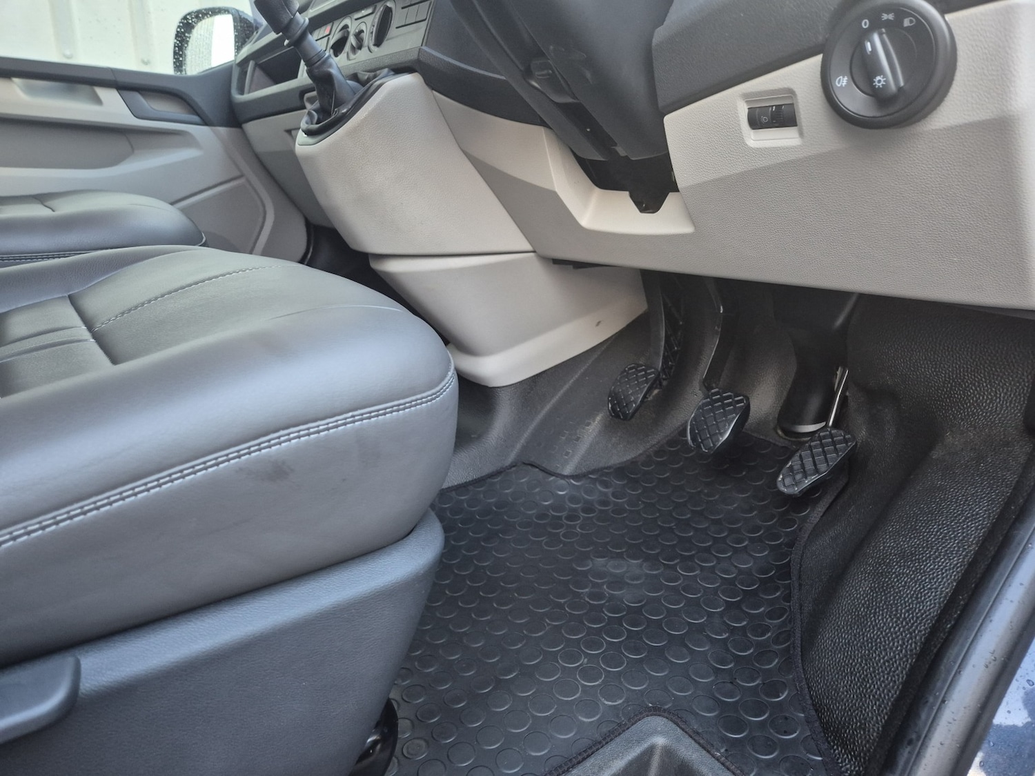 Used Volkswagen Transporter 2019 for sale - 76840573: Photo 41