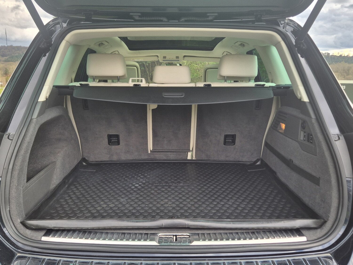 Used Volkswagen Touareg 2017 for sale - 78105961: Photo 18