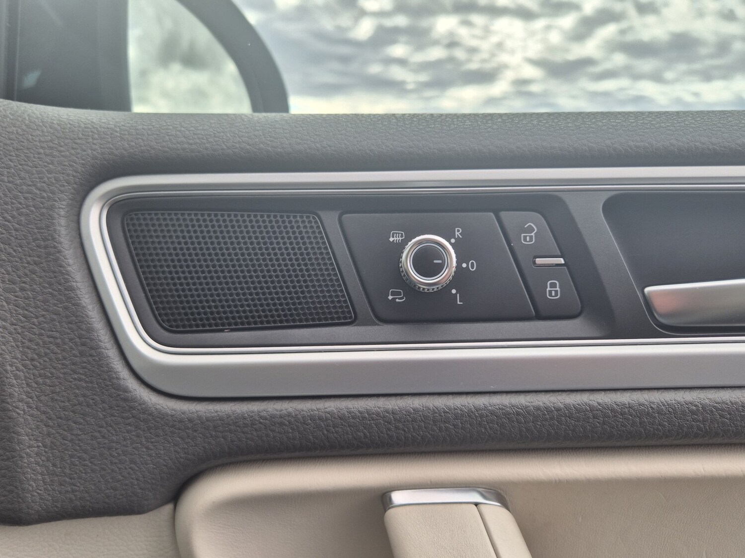 Used Volkswagen Touareg 2017 for sale - 78105961: Photo 26