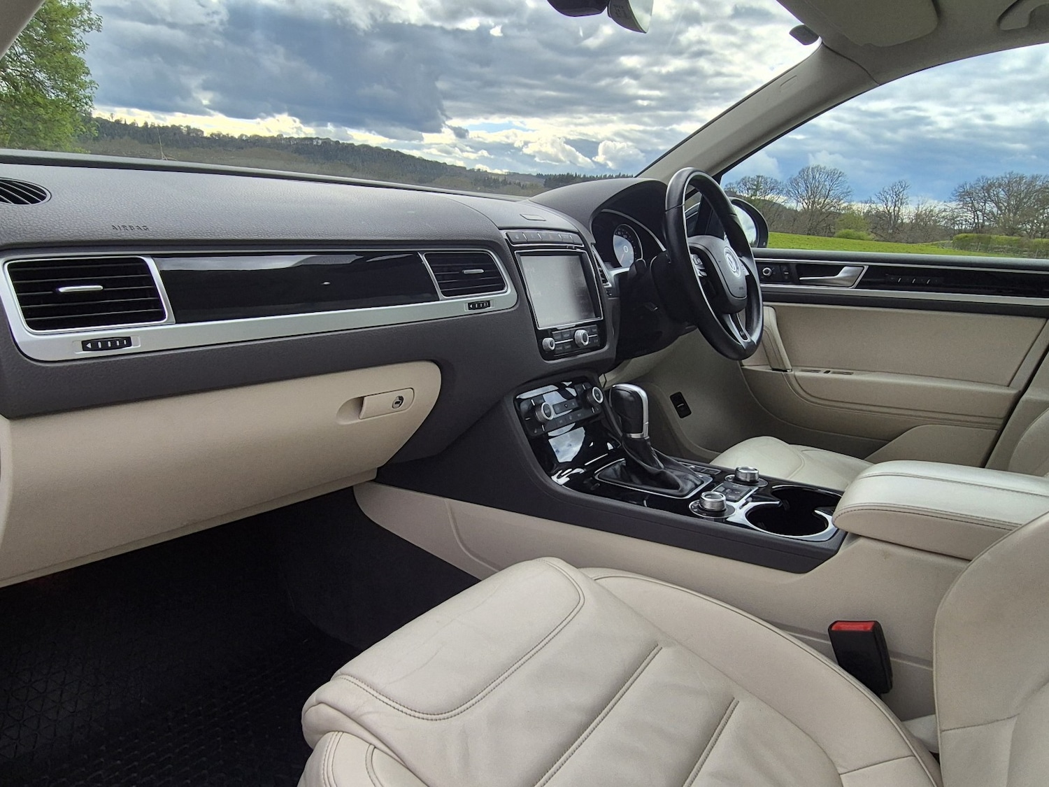 Used Volkswagen Touareg 2017 for sale - 78105961: Photo 3