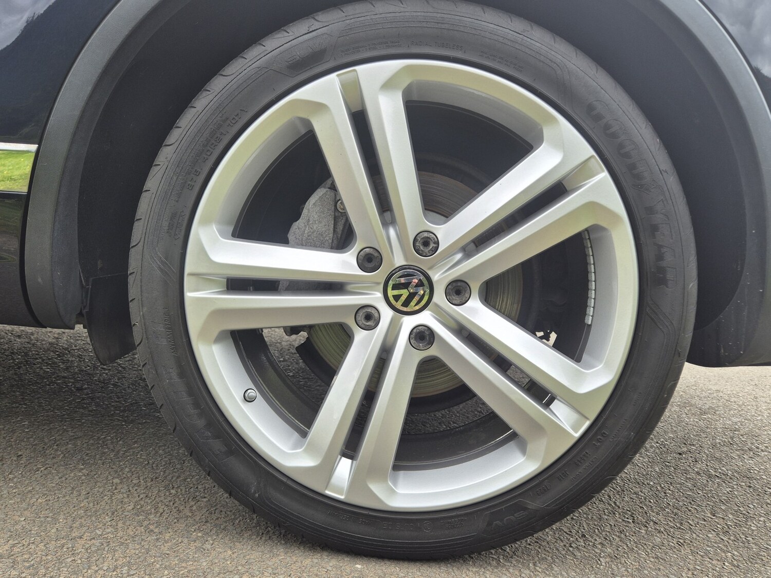 Used Volkswagen Touareg 2017 for sale - 78105961: Photo 32