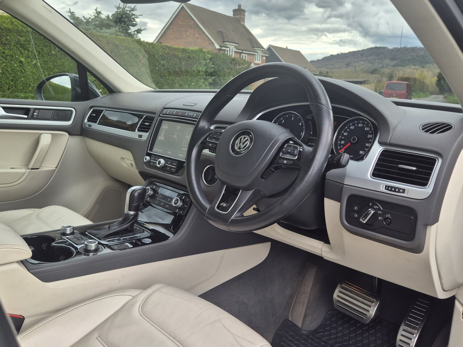 Used Volkswagen Touareg 2017 for sale - 78105961: Photo 6