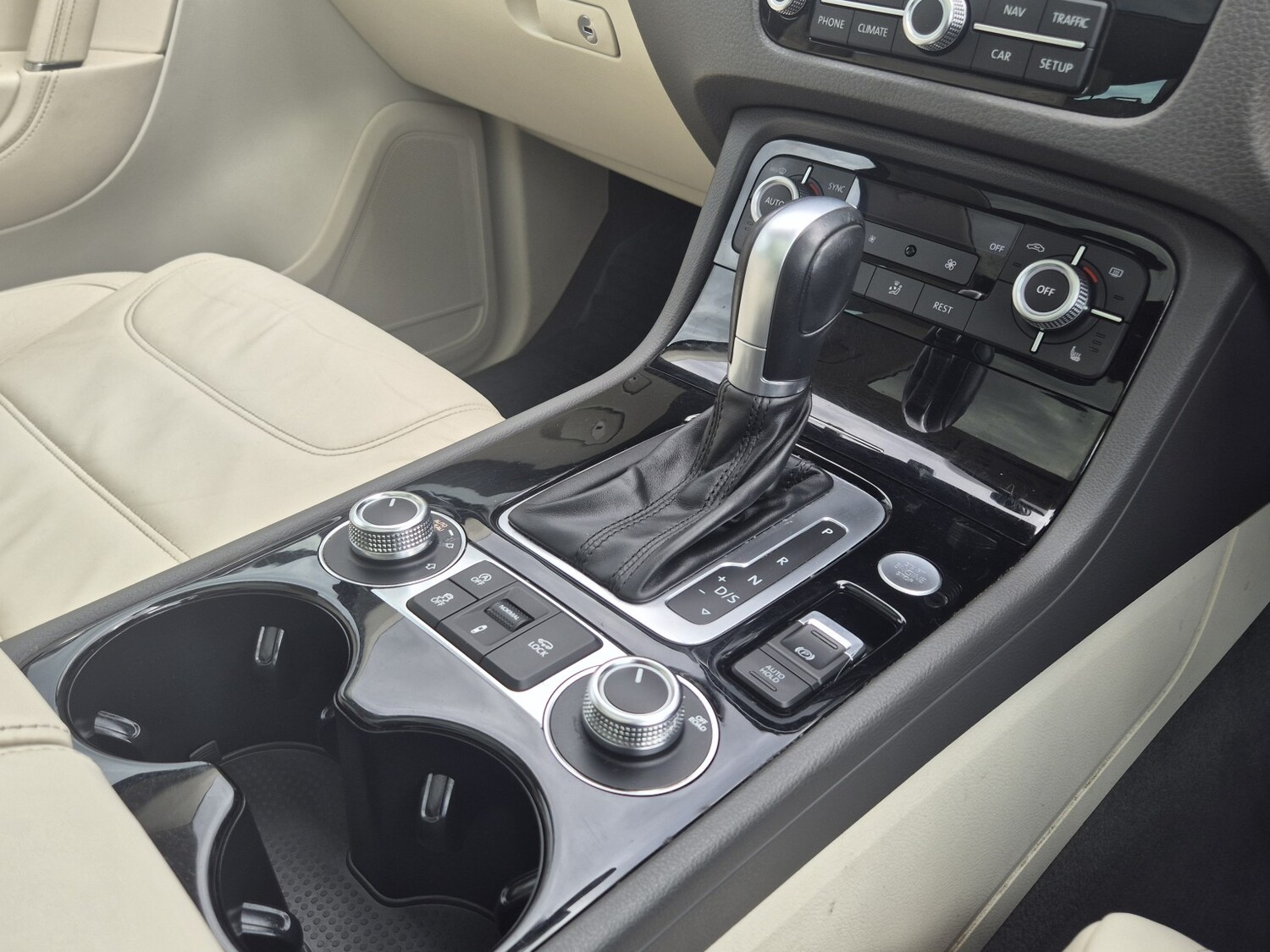 Used Volkswagen Touareg 2017 for sale - 78105961: Photo 8