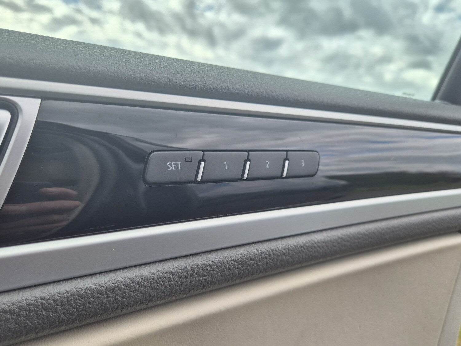 Used Volkswagen Touareg 2017 for sale - 78105961: Photo 9