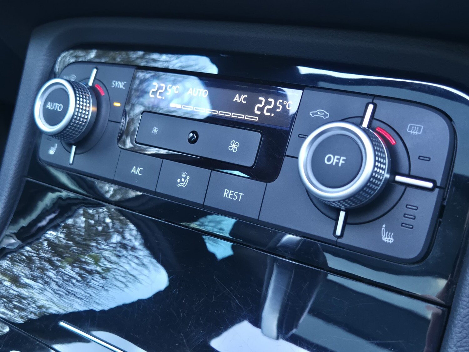 Used Volkswagen Touareg 2017 for sale - 78038994: Photo 28