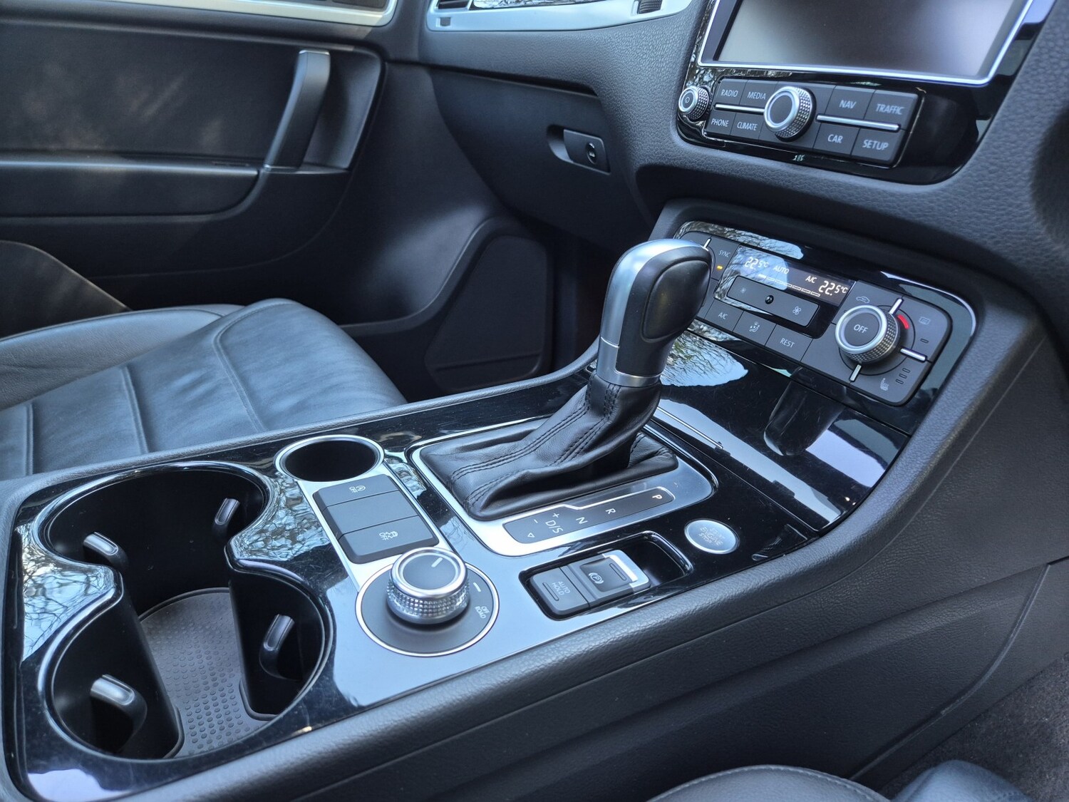 Used Volkswagen Touareg 2017 for sale - 78038994: Photo 9