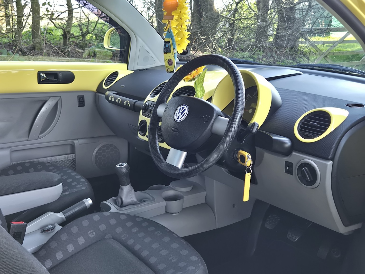 Used Volkswagen Beetle 2000 for sale - 77954075: Photo 27