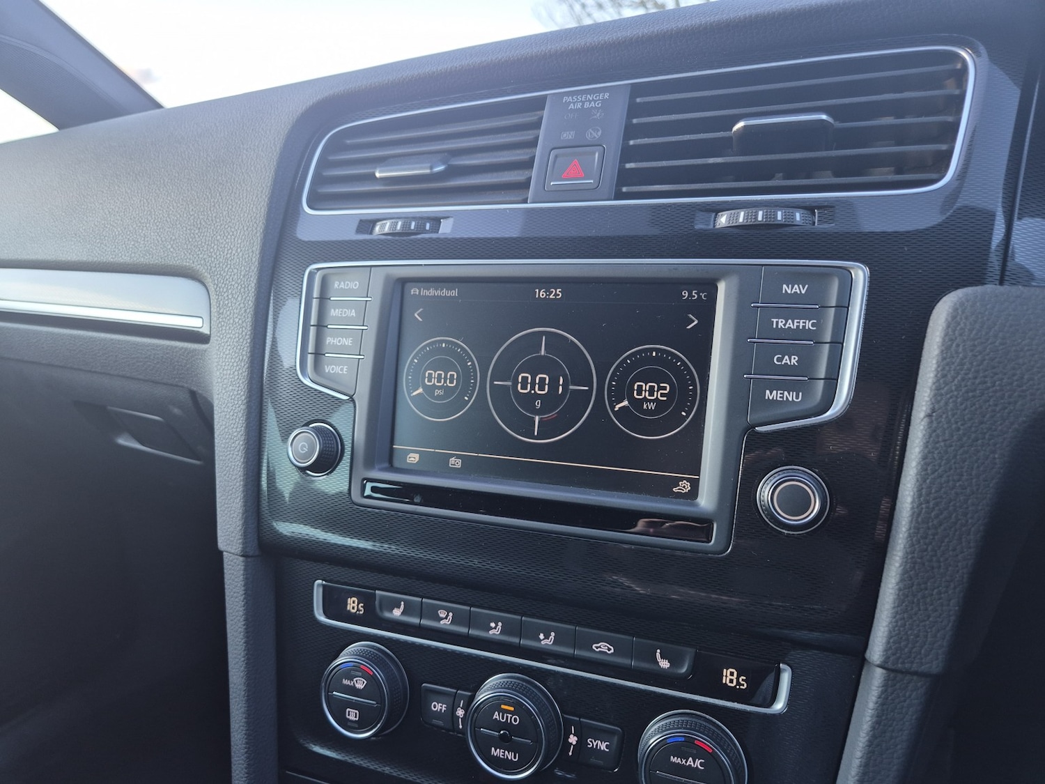 Used Volkswagen Golf 2017 for sale - 77453076: Photo 24