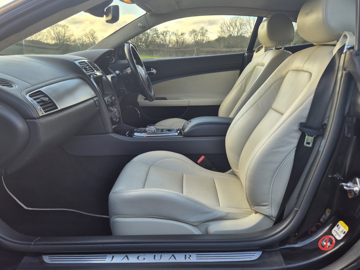 Used Jaguar XKR 2013 for sale - 78121531: Photo 21