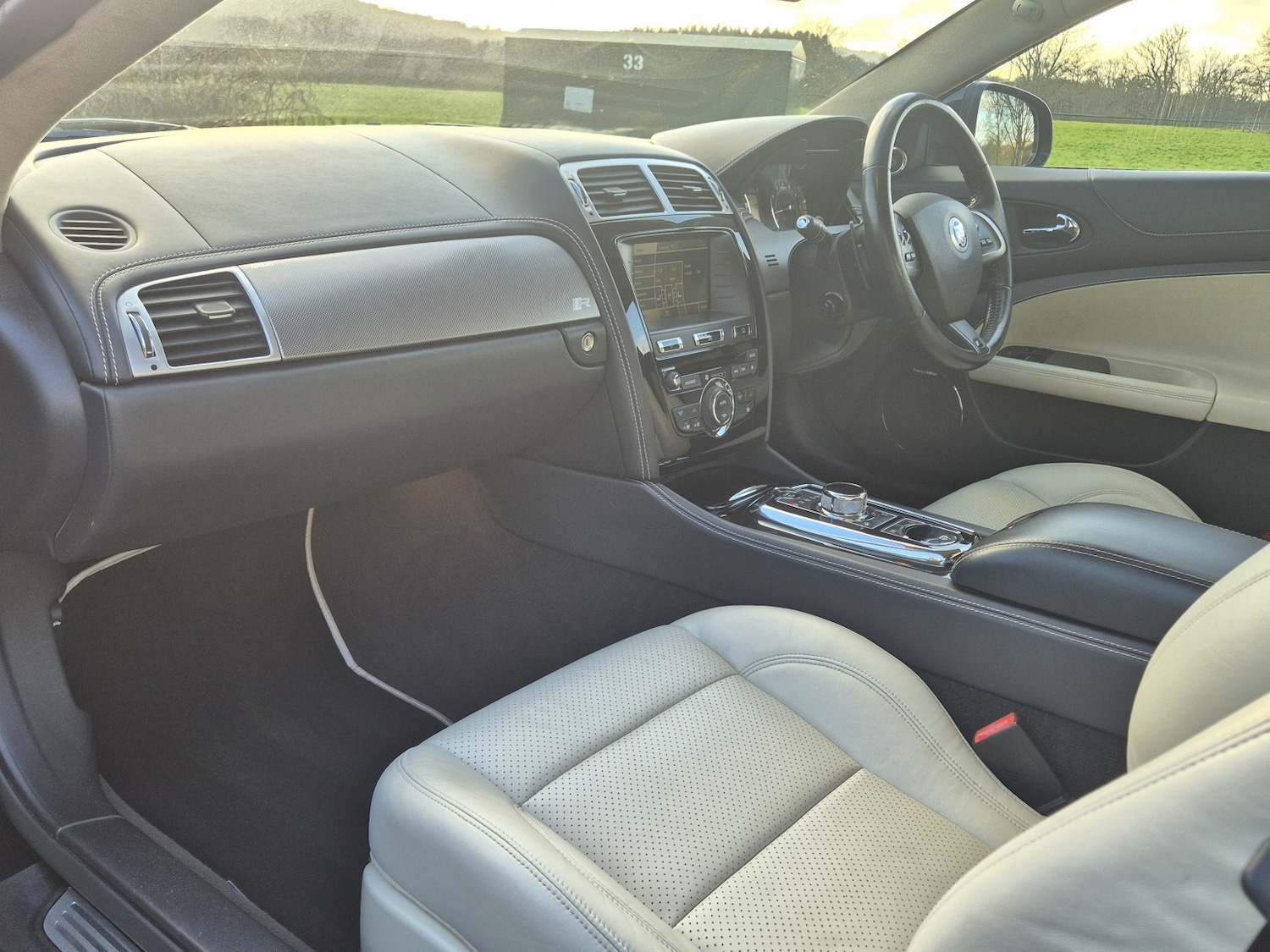 Used Jaguar XKR 2013 for sale - 78121531: Photo 3