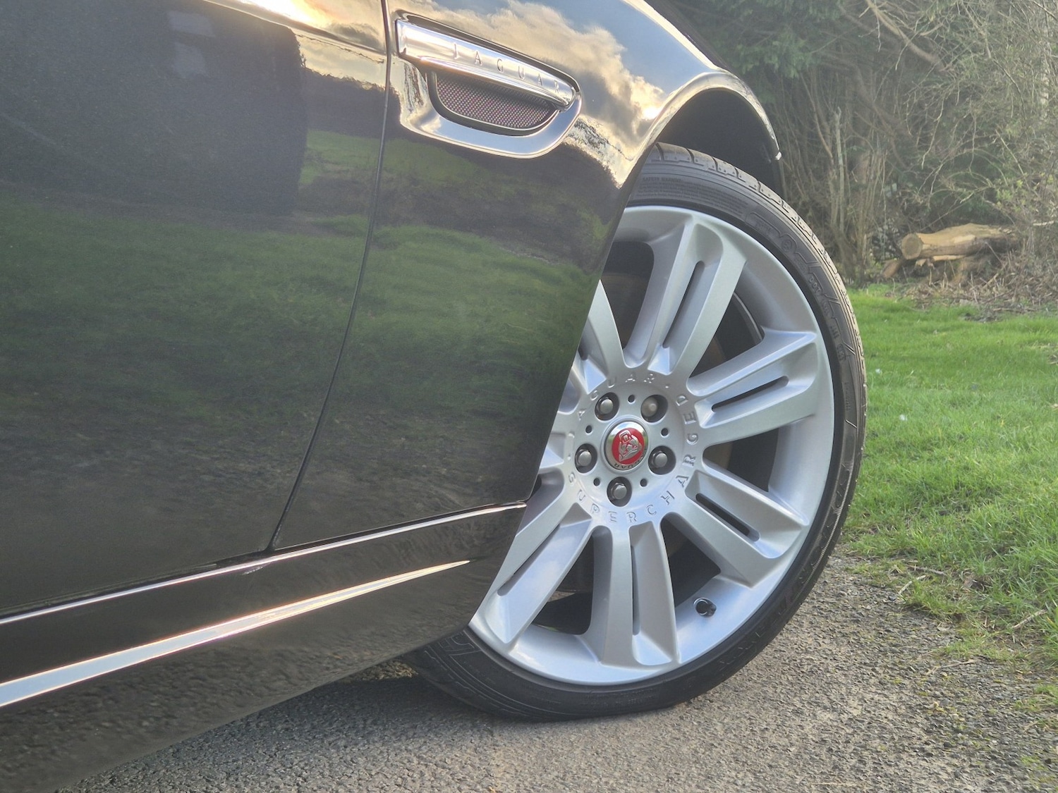 Used Jaguar XKR 2013 for sale - 78121531: Photo 9