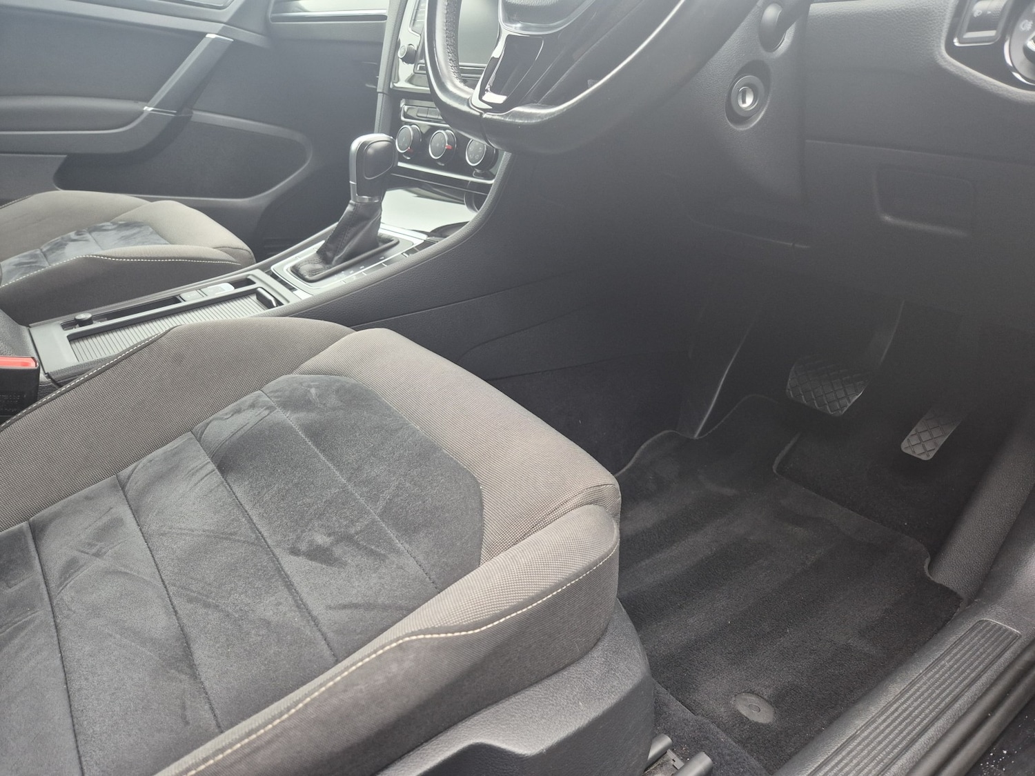 Used Volkswagen Golf 2016 for sale - 77173165: Photo 28