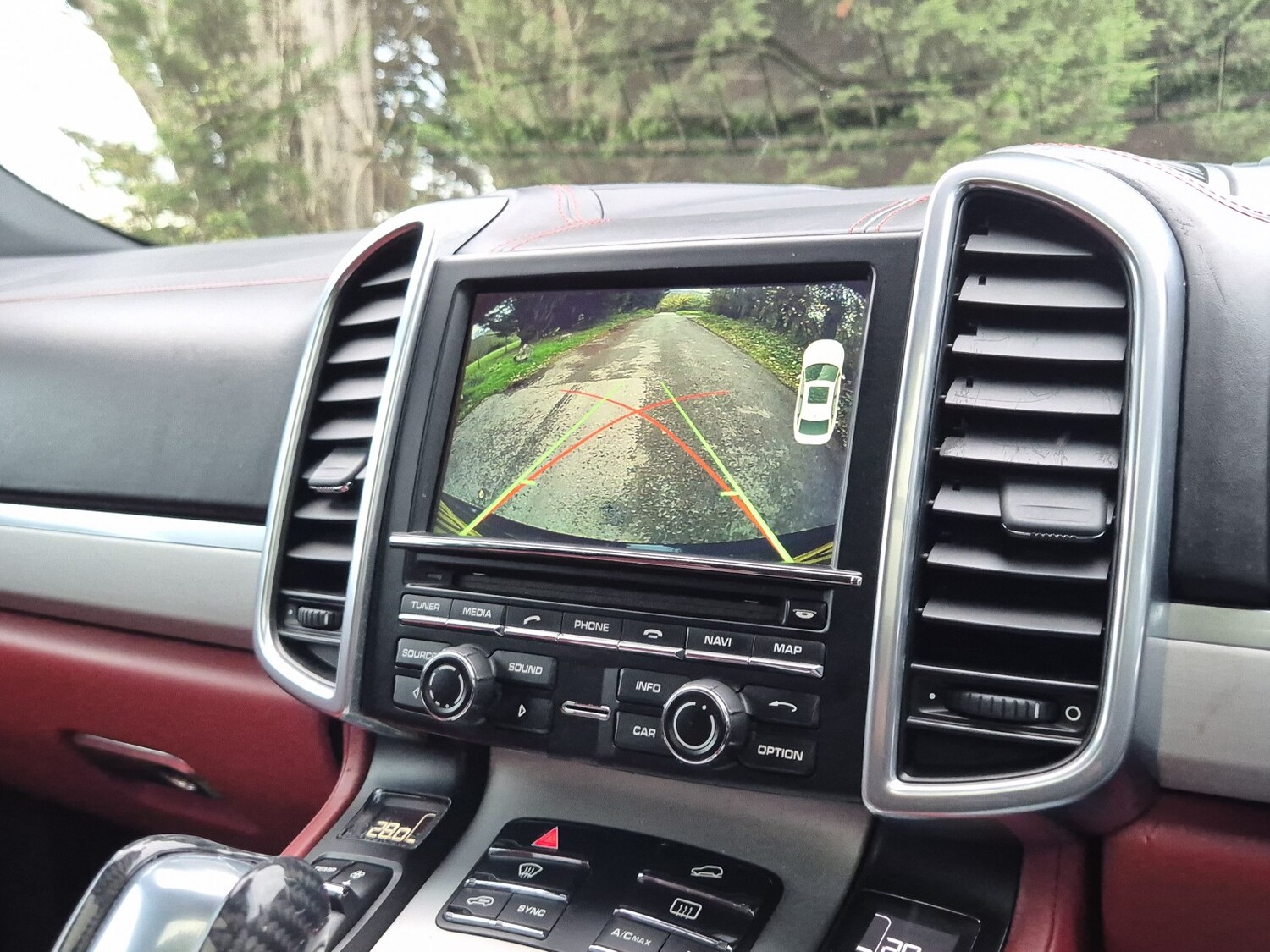 Used Porsche Cayenne 2016 for sale - 76840574: Photo 11