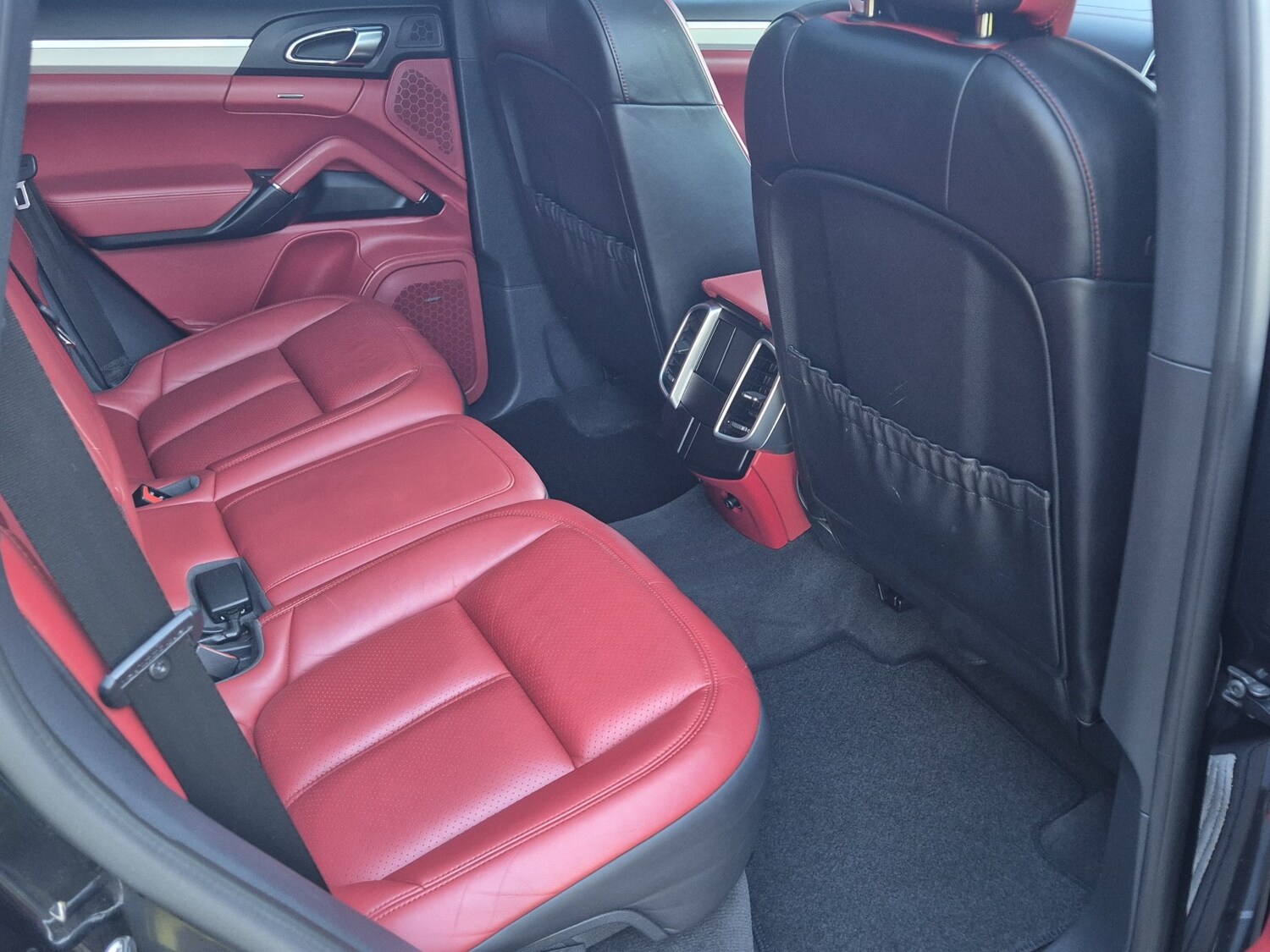 Used Porsche Cayenne 2016 for sale - 76840574: Photo 16