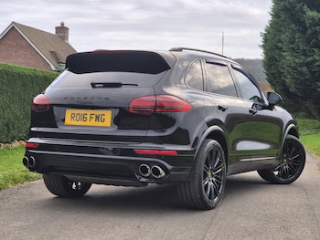 Used Porsche Cayenne 2016 for sale - 76840574: Photo