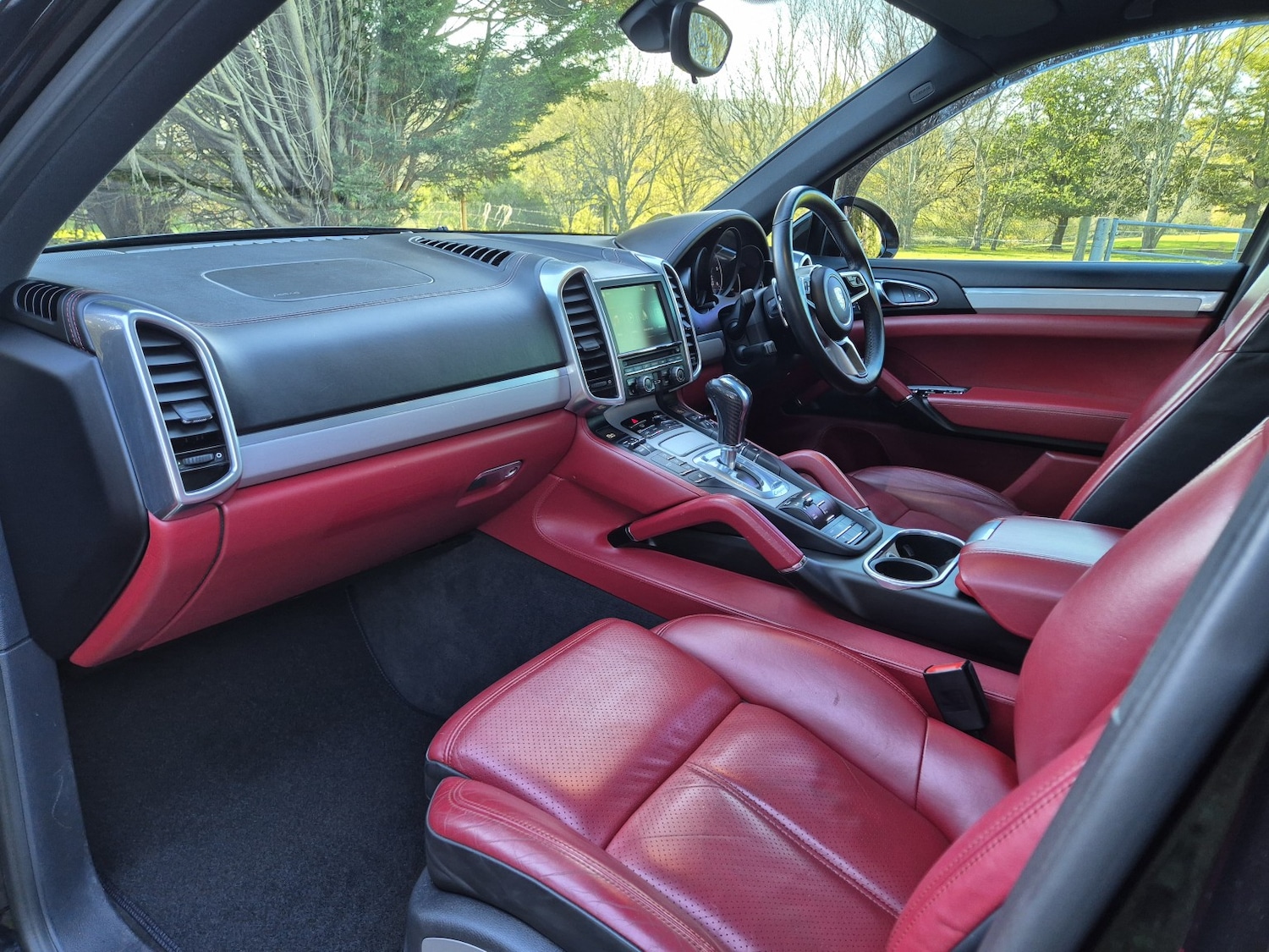 Used Porsche Cayenne 2016 for sale - 76840574: Photo 3