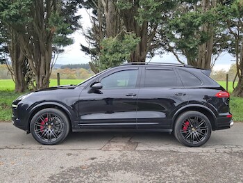 Used Porsche Cayenne 2016 for sale - 76840574: Photo