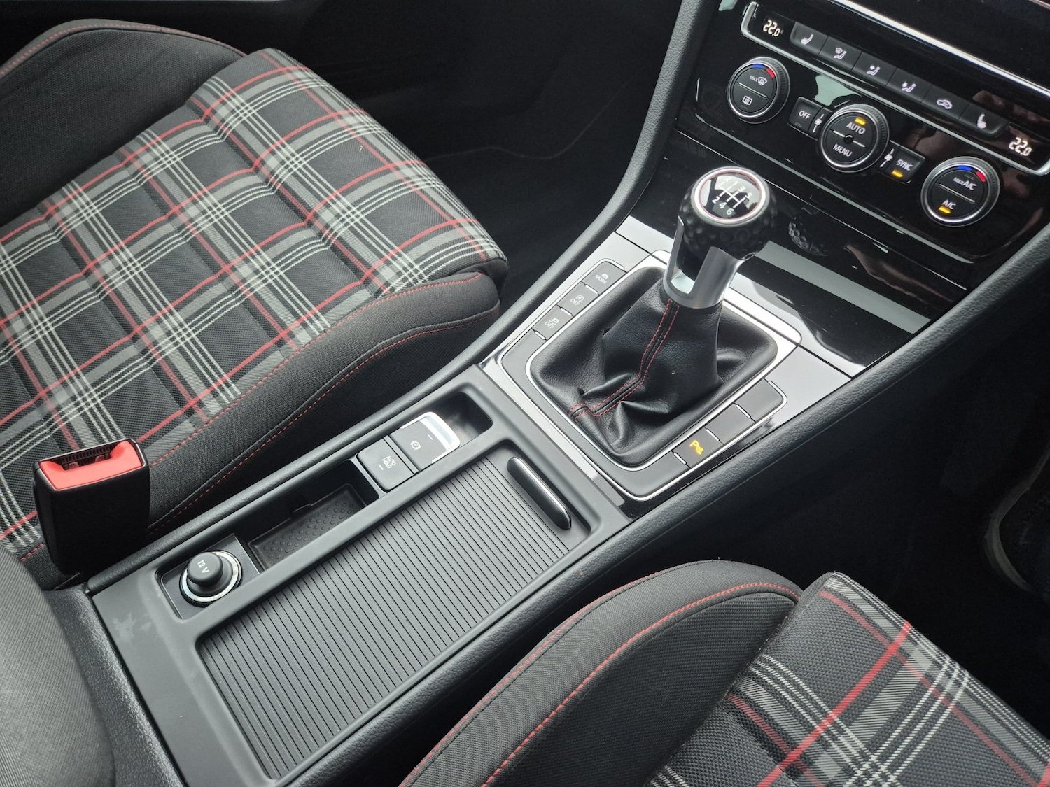 Used Volkswagen Golf 2018 for sale - 77251287: Photo 19