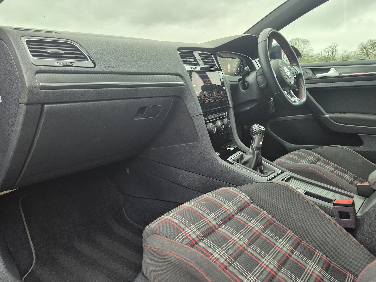 Used Volkswagen Golf 2018 for sale - 77251287: Photo 3